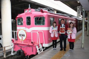 ＥＬちちぶストロベリー＆日本酒列車